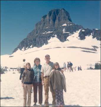 Linda, Betty, Celian & Lanita Adams in Glacier National Park