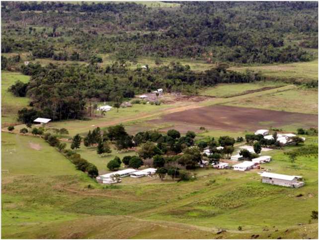 Campus of Colegio Gran Sabana and AMA air base