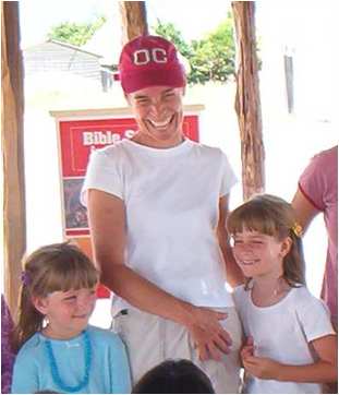 Susan Duehrssen with daughters in Venezuela