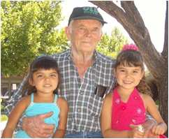 Celian Adams with great-granddaughters Emilia & Gillian Trujillo