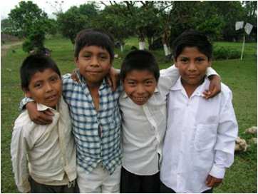 San Lorenzo schoolchildren